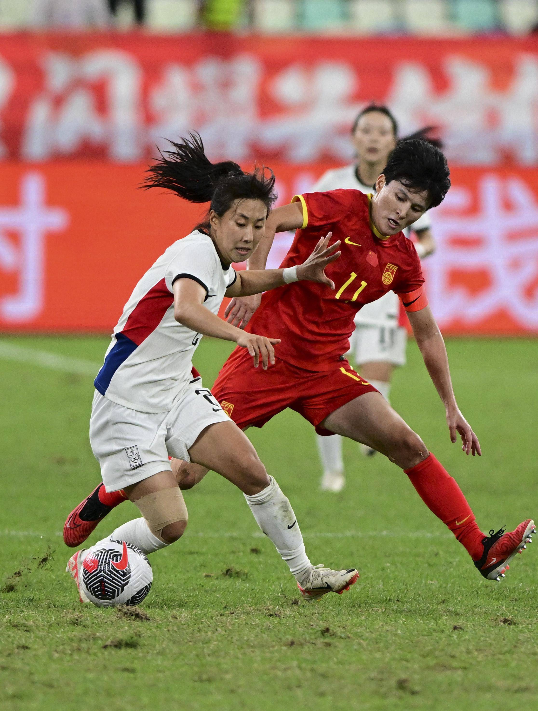 女足比赛球员积极参加训练，备战新赛季