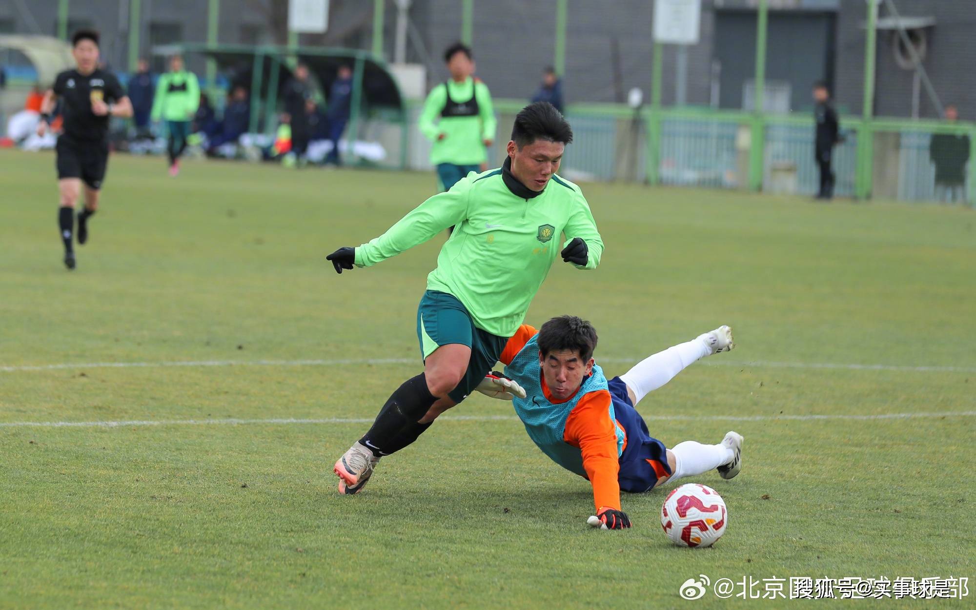 关于北京国安实力碾压江苏苏宁，全面壓制对手的信息